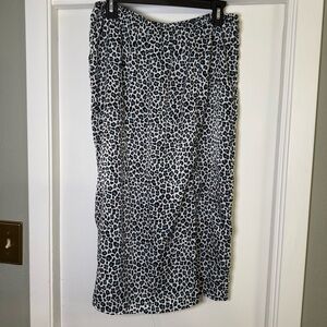 Cheetah print silky skirt with slit